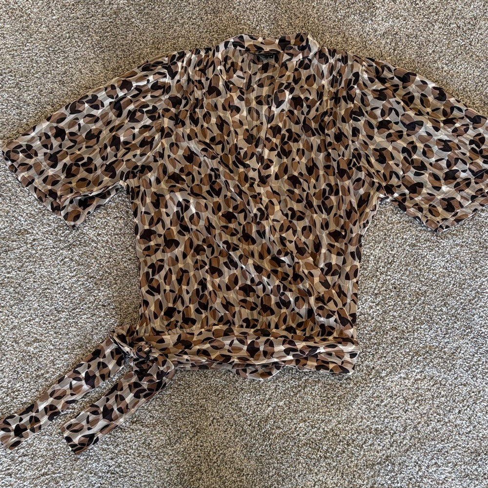 BCBGMaxAzria Silk Print Wrap Blouse size small